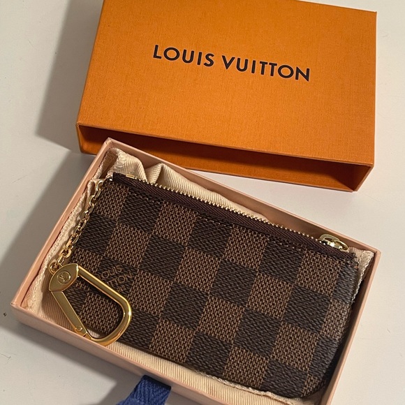 Louis Vuitton Key Pouch - Like New Condition - Picture 7 of 7